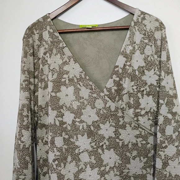 Sigrid Olsen Sage Green Floral Print Faux Wrap 3/4 Sleeve Mesh Top Size XL - Picture 3 of 13